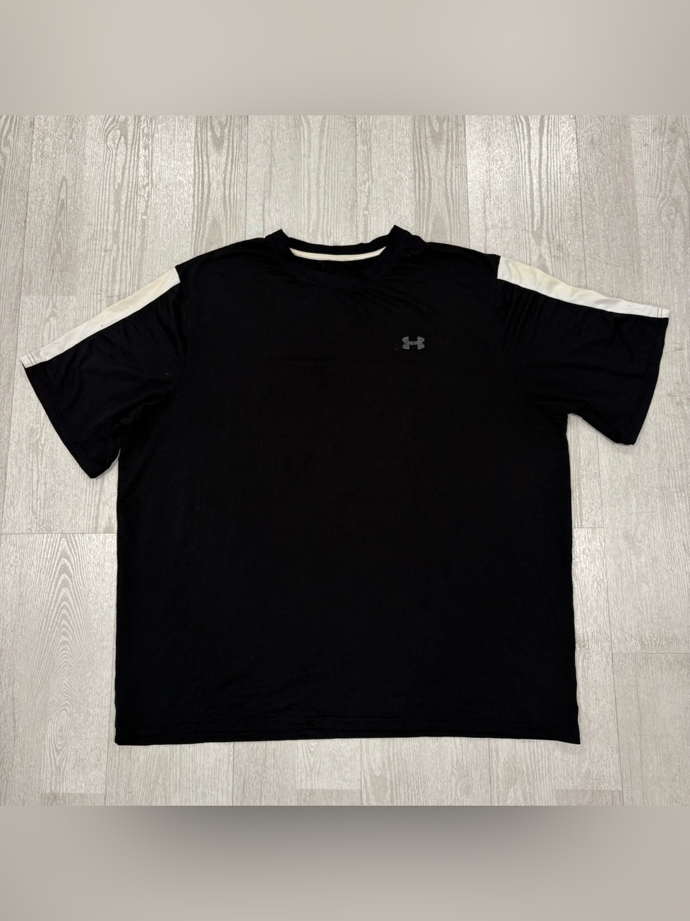 Under Armour Men Short Sleeve Athletic Shirt Black Size XL